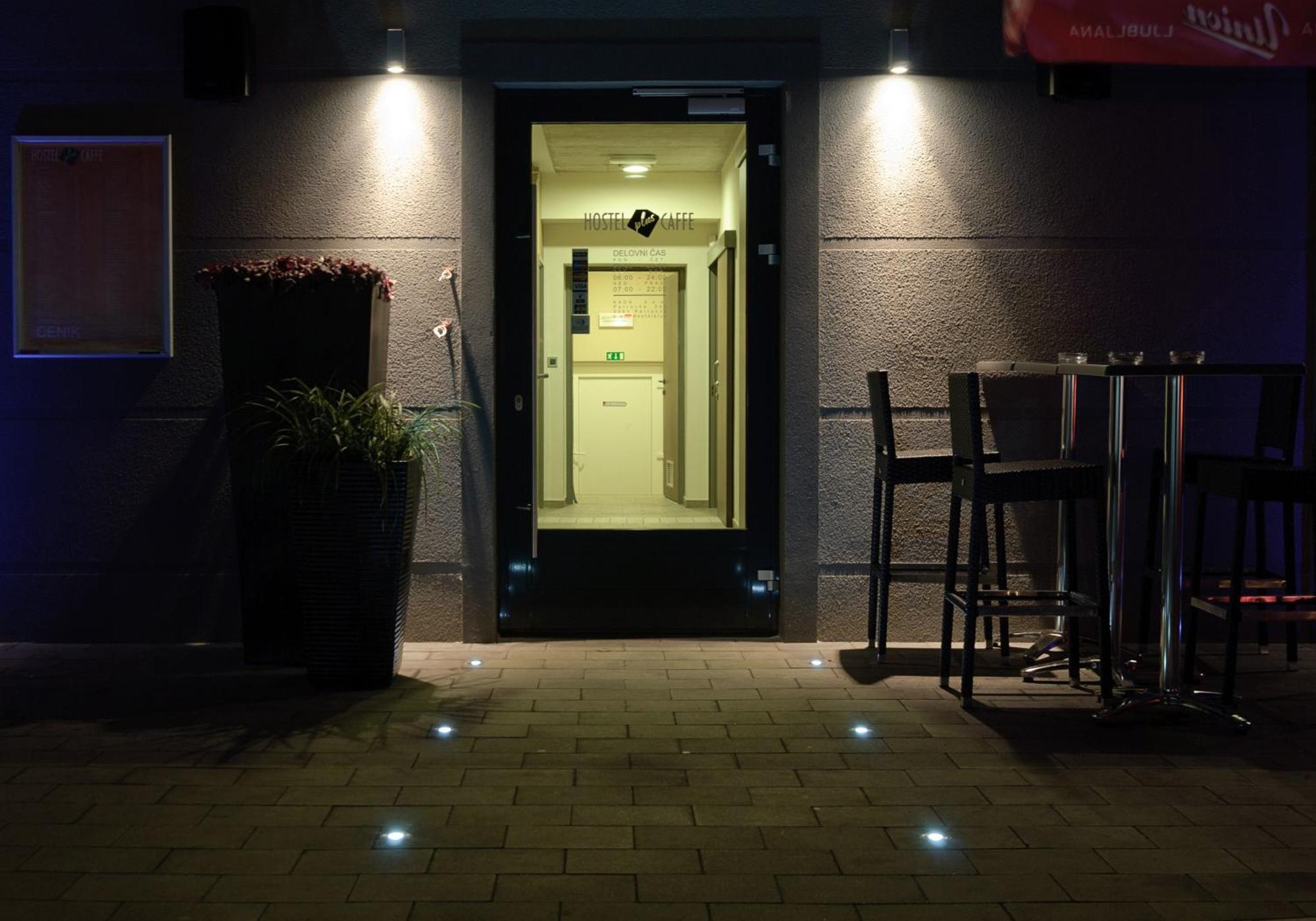 Hostel Plus Caffe Petrovče Exteriér fotografie