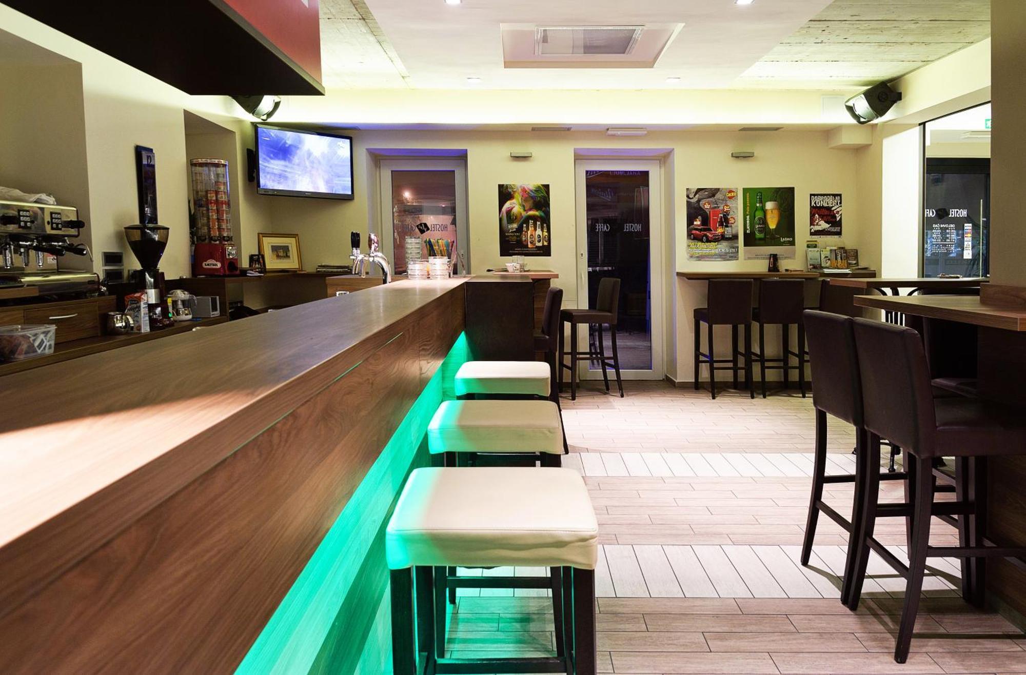 Hostel Plus Caffe Petrovče Exteriér fotografie
